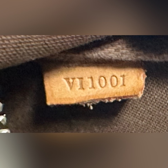 Louis Vuitton Pochette Accessoires Bag Monogram Canvas - Picture 14 of 14